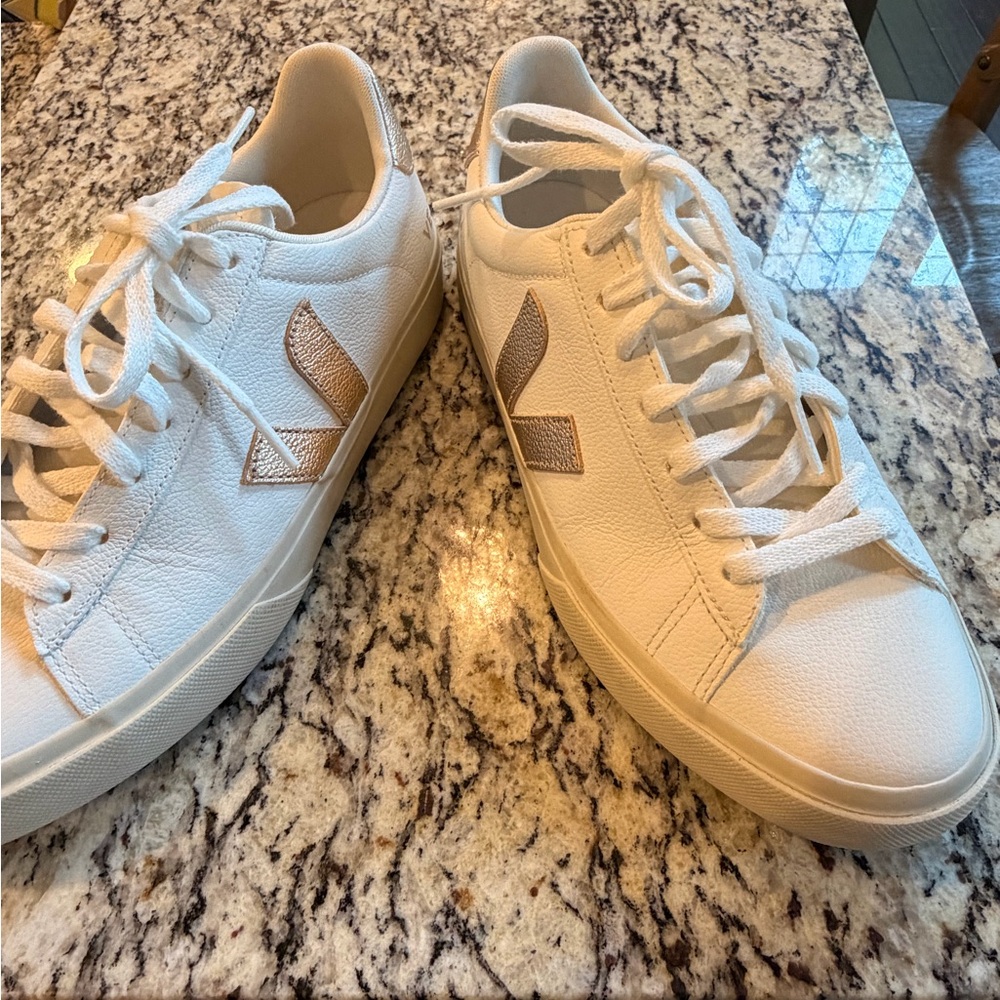 VEJA Campo Women’s Sneakers - Picture 4 of 5
